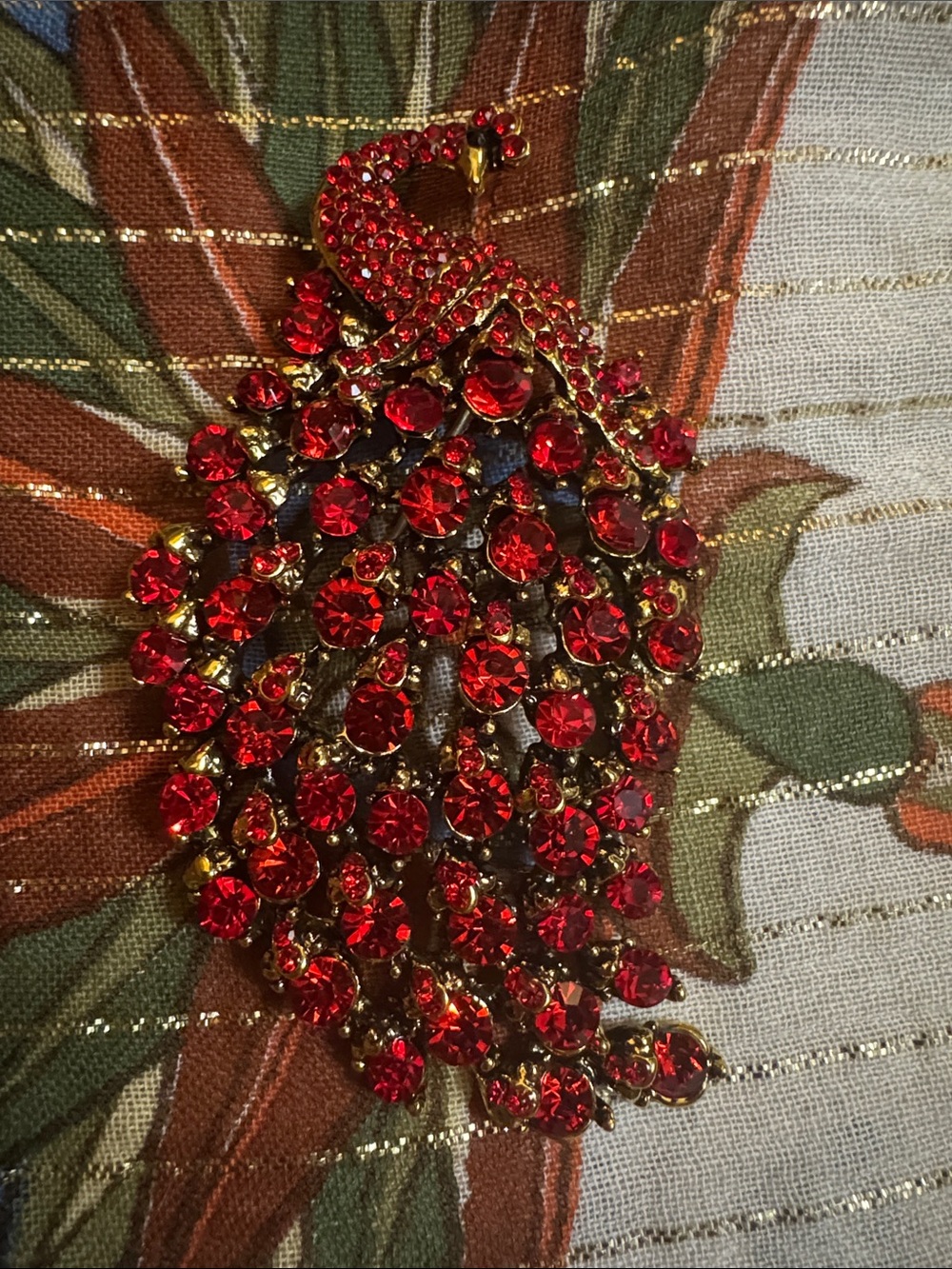 Red Crystal Peacock Brooch - Elegant Women's Jewelry